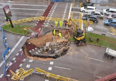 Hevige regenval Mallorca zorgt voor twee grote gaten in wegen Palma