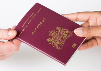 Paspoort afgeven op vakantie: voorkom identiteitsfraude
