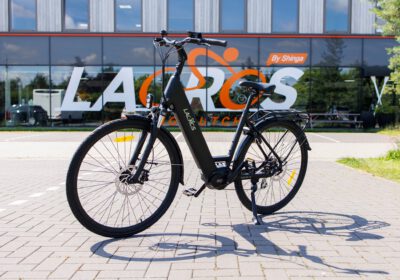 Geniet van het zonnetje op de Lacros Drafter Luxe e-bike! 